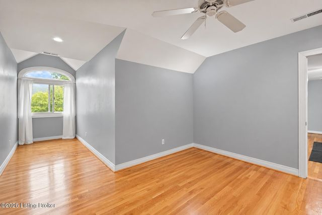 305 Westgate Terrace Ct, Louisville, KY 40207