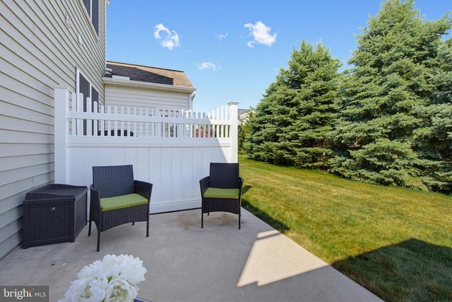 347 ENGLISH IVY DR, Lititz, PA 17543