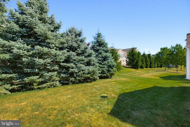 347 ENGLISH IVY DR, Lititz, PA 17543