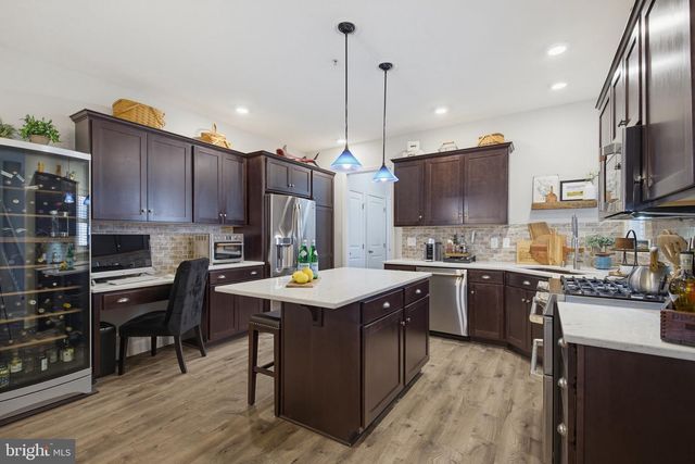 347 ENGLISH IVY DR, Lititz, PA 17543