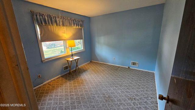 133 Yale Drive, Lakewood, NJ 08701