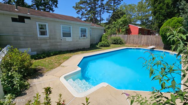 133 Yale Drive, Lakewood, NJ 08701