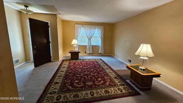 133 Yale Drive, Lakewood, NJ 08701