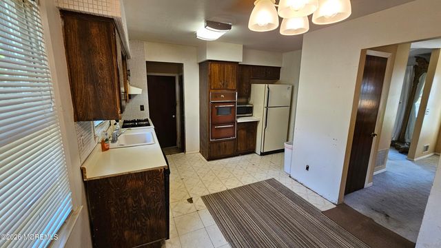 133 Yale Drive, Lakewood, NJ 08701