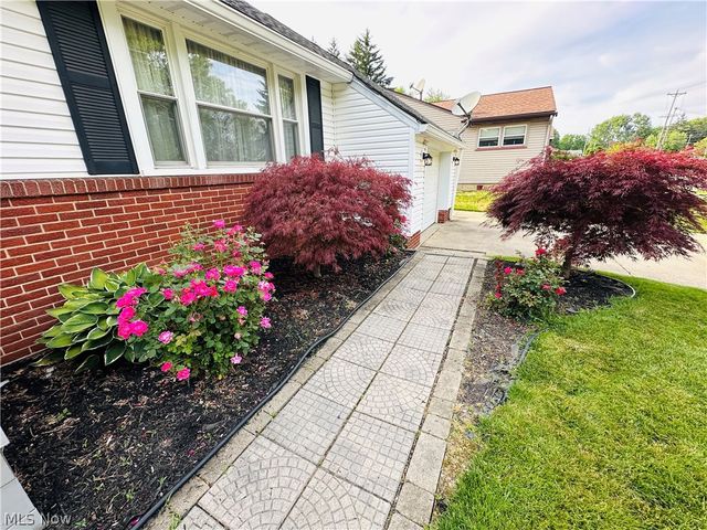 60 S Cleveland Avenue, Niles, OH 44446