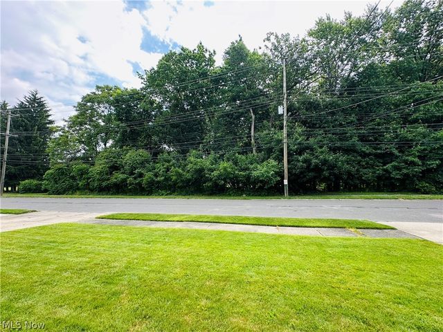 60 S Cleveland Avenue, Niles, OH 44446