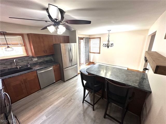 60 S Cleveland Avenue, Niles, OH 44446