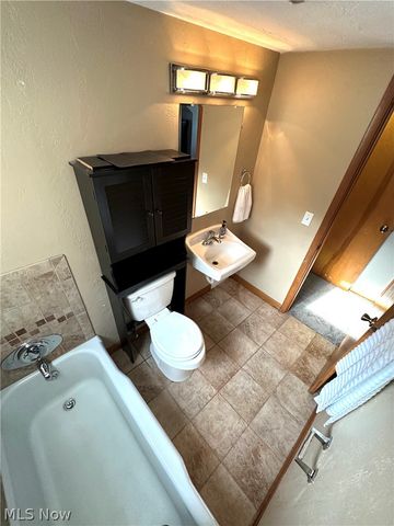 60 S Cleveland Avenue, Niles, OH 44446