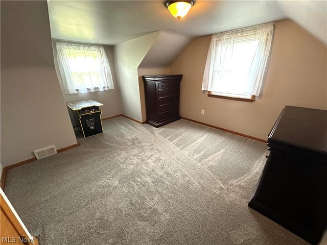 60 S Cleveland Avenue, Niles, OH 44446
