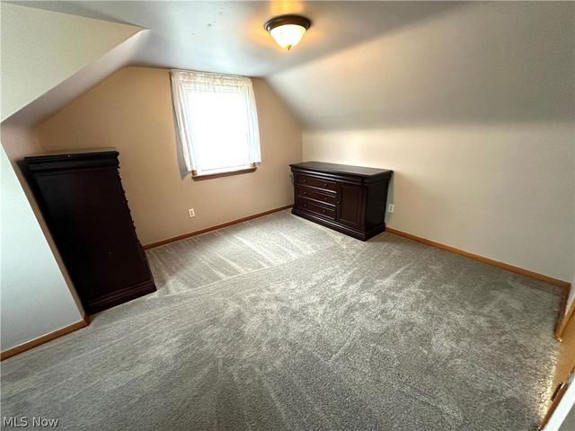 60 S Cleveland Avenue, Niles, OH 44446