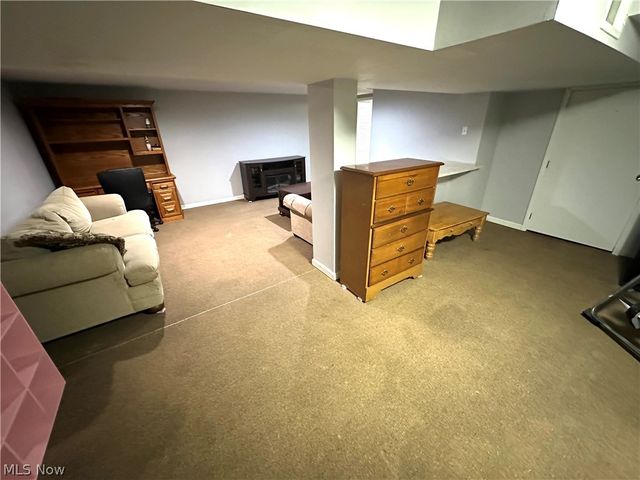 60 S Cleveland Avenue, Niles, OH 44446