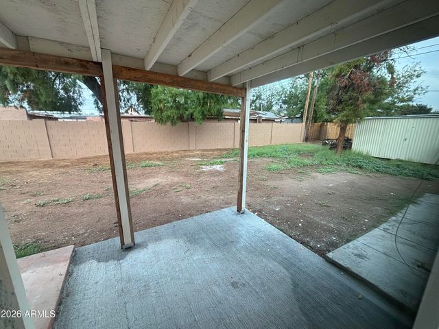 1044 E WHITTON Avenue, Phoenix, AZ 85014