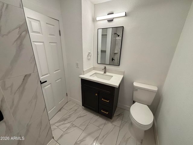 1044 E WHITTON Avenue, Phoenix, AZ 85014