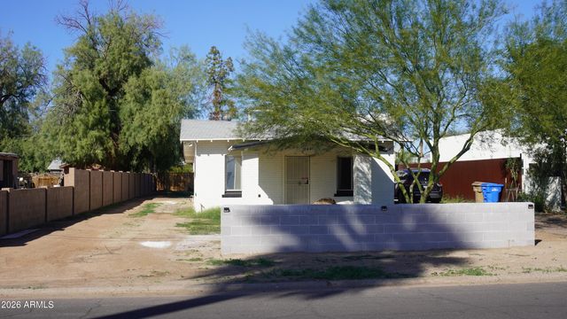 1044 E WHITTON Avenue, Phoenix, AZ 85014