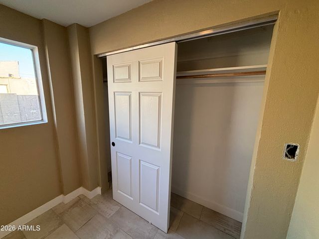 1044 E WHITTON Avenue, Phoenix, AZ 85014