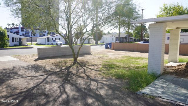 1044 E WHITTON Avenue, Phoenix, AZ 85014