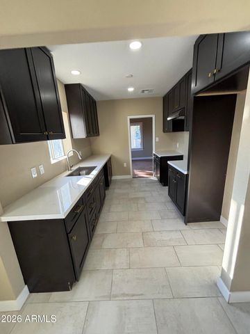 1044 E WHITTON Avenue, Phoenix, AZ 85014