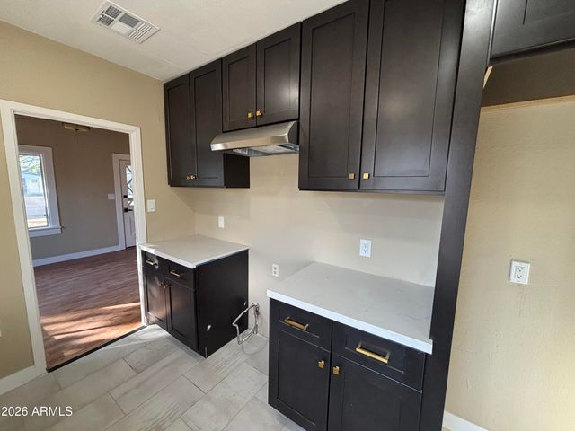 1044 E WHITTON Avenue, Phoenix, AZ 85014