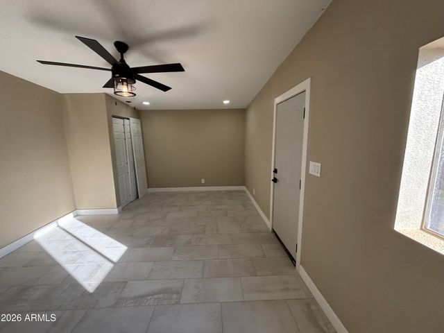 1044 E WHITTON Avenue, Phoenix, AZ 85014