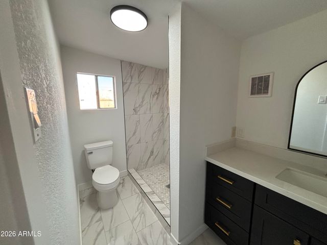 1044 E WHITTON Avenue, Phoenix, AZ 85014