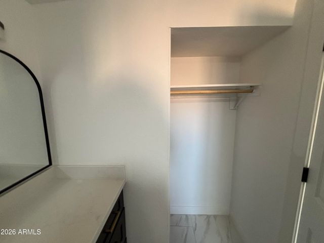 1044 E WHITTON Avenue, Phoenix, AZ 85014