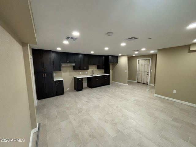 1044 E WHITTON Avenue, Phoenix, AZ 85014