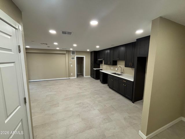 1044 E WHITTON Avenue, Phoenix, AZ 85014