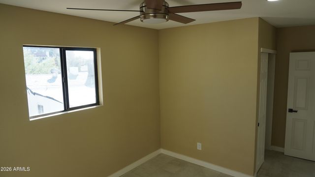 1044 E WHITTON Avenue, Phoenix, AZ 85014