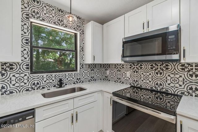 2926 SEARCHWOOD Drive, Jacksonville, FL 32277