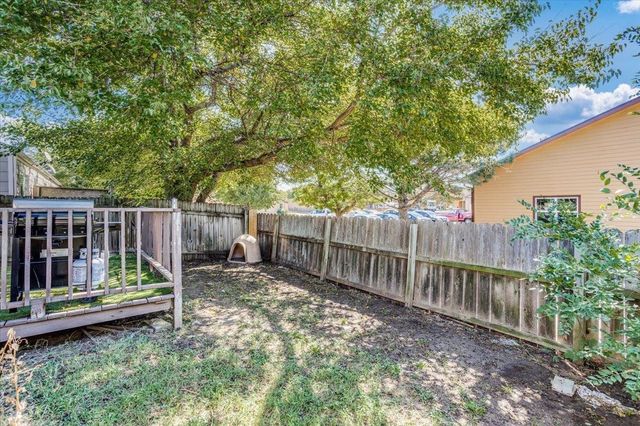 5213 E 20th St, Wichita, KS 67208