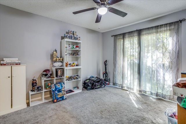 5213 E 20th St, Wichita, KS 67208