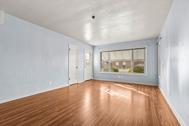 641 S Ivy Street, Medford, OR 97501