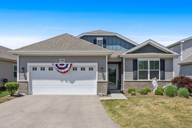 1150 Americana Avenue, Pingree Grove, IL 60140