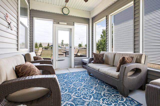 1150 Americana Avenue, Pingree Grove, IL 60140