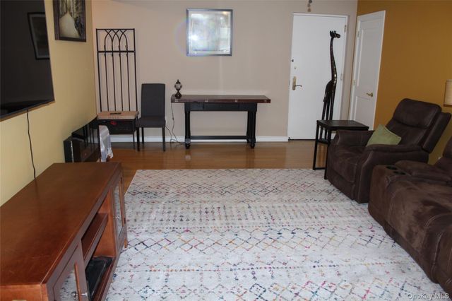 85 Bronx River Road 2K, Yonkers, NY 10704