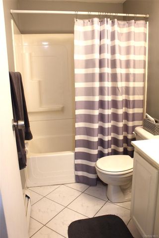 486 Daryl Drive 486, Medford, NY 11763