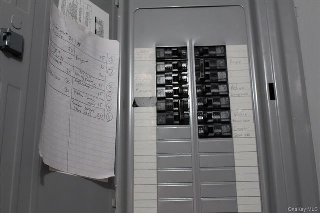 486 Daryl Drive 486, Medford, NY 11763