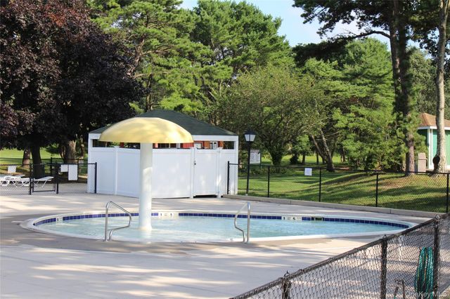 486 Daryl Drive 486, Medford, NY 11763