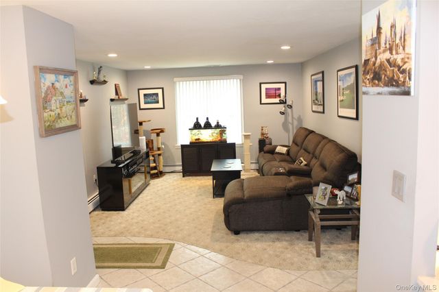 486 Daryl Drive 486, Medford, NY 11763