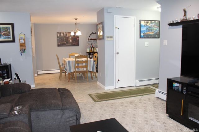 486 Daryl Drive 486, Medford, NY 11763