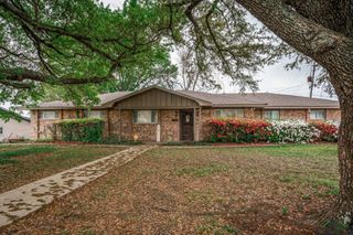 106 E GLADIOLA, White Oak, TX 75693