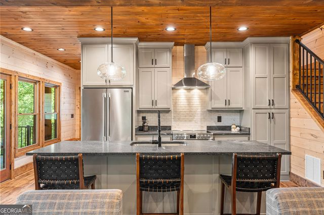 15662 Highway 197 N, Clarkesville, GA 30523