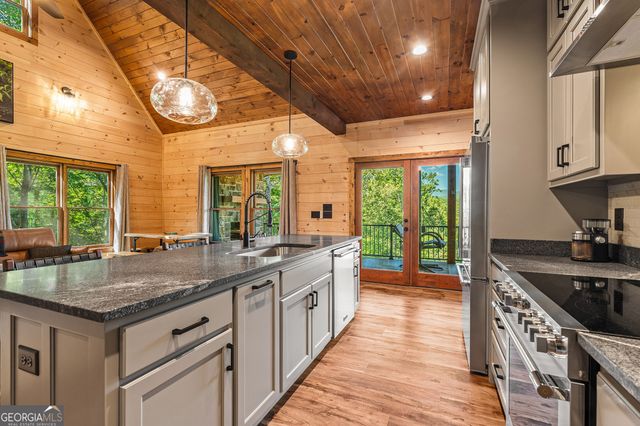15662 Highway 197 N, Clarkesville, GA 30523