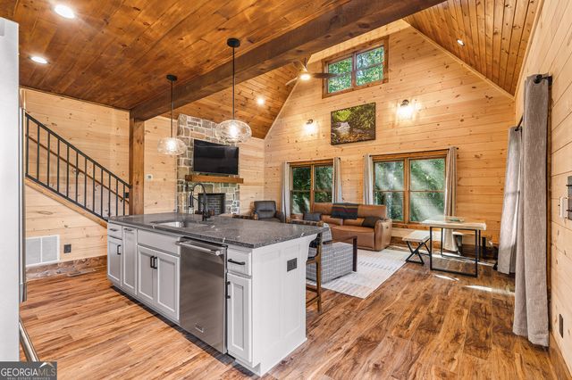 15662 Highway 197 N, Clarkesville, GA 30523