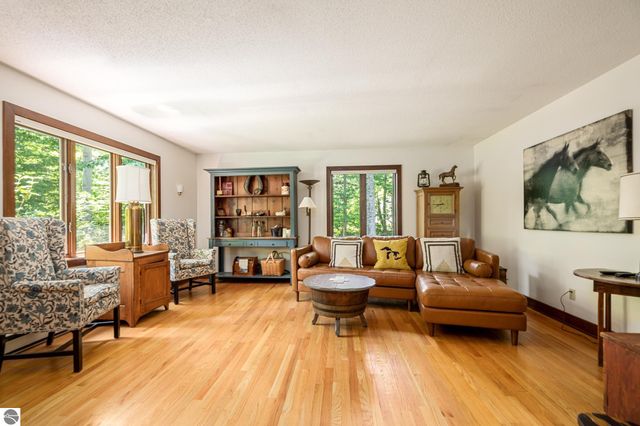 3862 N Trillium Drive, Leland, MI 49654