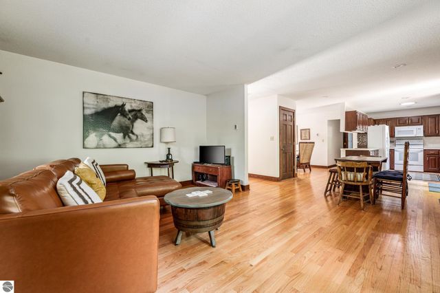 3862 N Trillium Drive, Leland, MI 49654