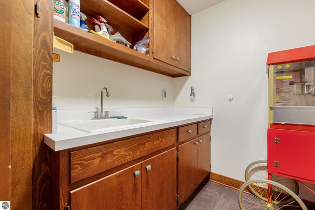 3862 N Trillium Drive, Leland, MI 49654