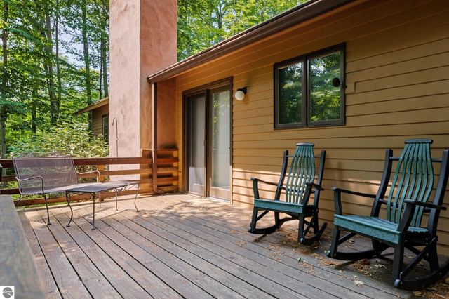 3862 N Trillium Drive, Leland, MI 49654