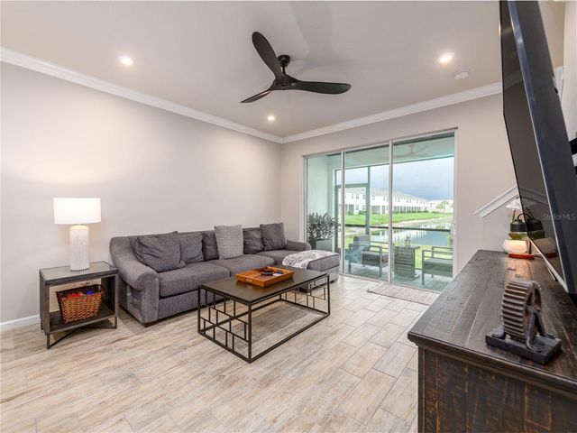 19319 BLUE POND DRIVE 22, Lutz, FL 33558