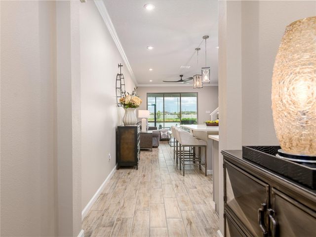 19319 BLUE POND DRIVE 22, Lutz, FL 33558